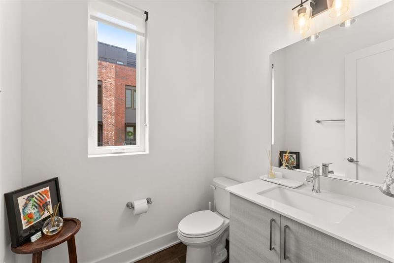 1256 Chelsea Circle Northwest Atlanta, GA 30318 - Photo 10 of 52