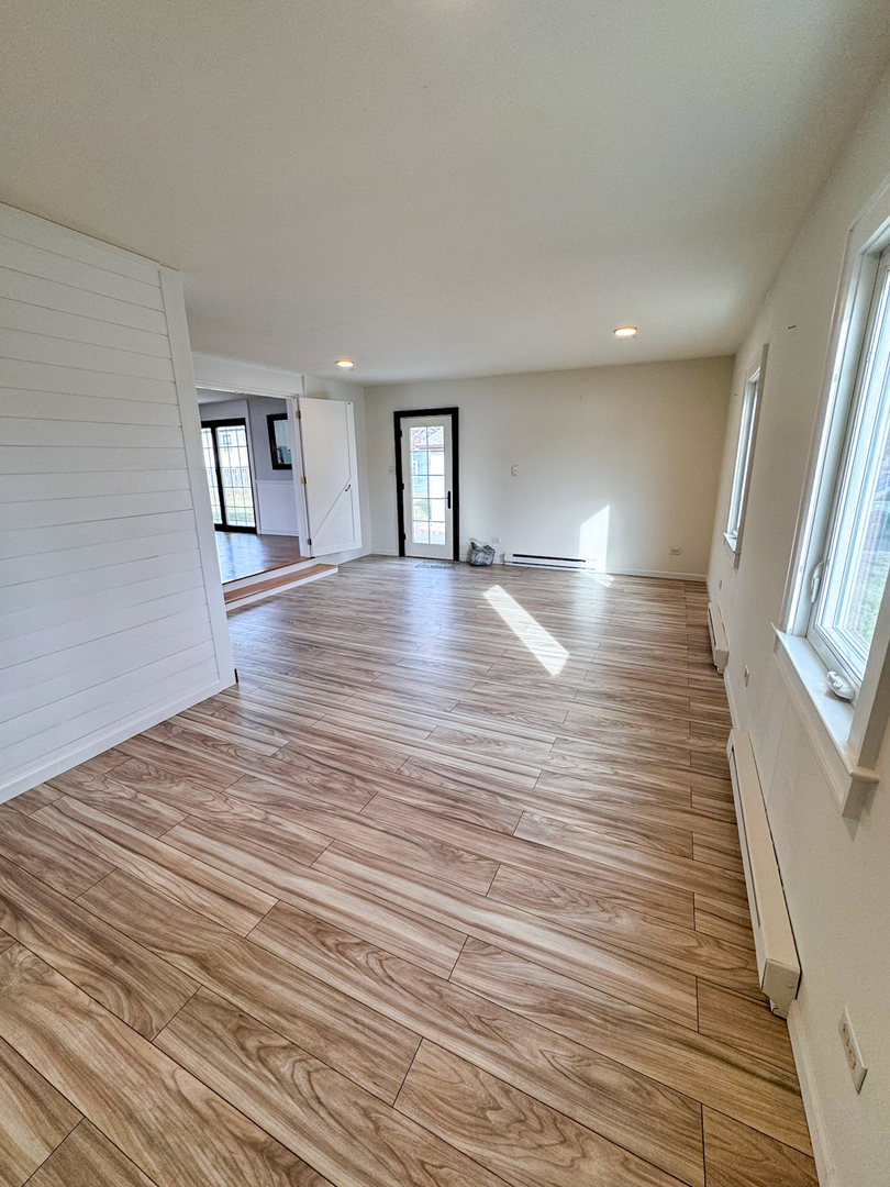 248 Rand Road Lakemoor, IL 60051 - Photo 5 of 43 Gallery Image 5