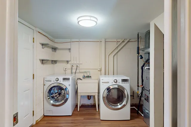 $274,900 | 199 Duxbury Court, Unit D, Bloomingdale, IL 60108