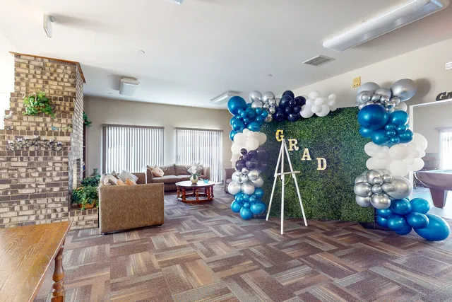 $274,900 | 199 Duxbury Court, Unit D, Bloomingdale, IL 60108