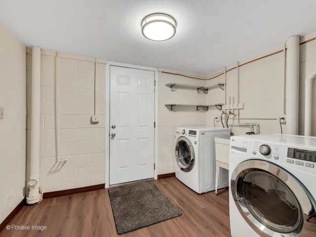 $269,900 | 199 Duxbury Court, Unit D, Bloomingdale, IL 60108