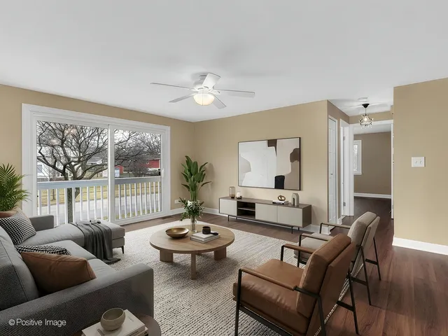 $269,900 | 199 Duxbury Court, Unit D, Bloomingdale, IL 60108