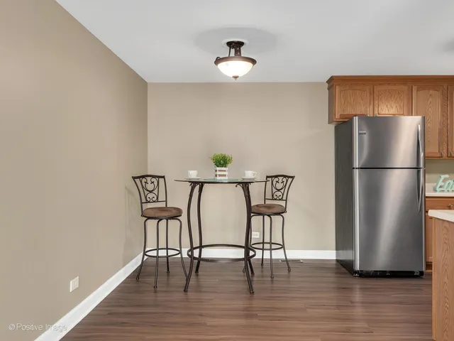 $269,900 | 199 Duxbury Court, Unit D, Bloomingdale, IL 60108