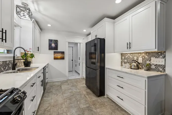 $874,900 | 2104 Williamsport Pike, Columbia, TN 38401