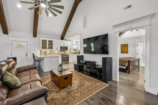 $874,900 | 2104 Williamsport Pike, Columbia, TN 38401