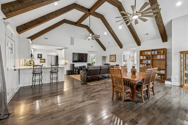 $874,900 | 2104 Williamsport Pike, Columbia, TN 38401