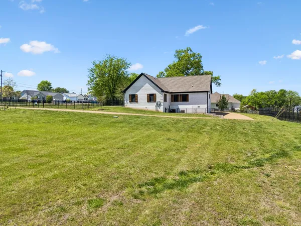 $874,900 | 2104 Williamsport Pike, Columbia, TN 38401
