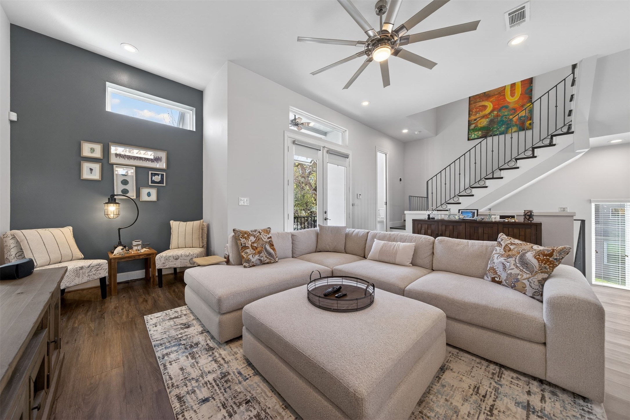3347 Kilgore Street Houston, TX 77021 - Photo 5 of 32 The second level features the living spaces and beautiful natural lighting