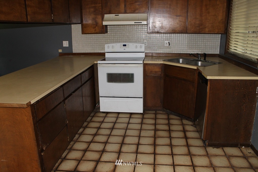 913 Olson Road Longview, WA 98632 - Photo 2 of 17 Gallery Image 2