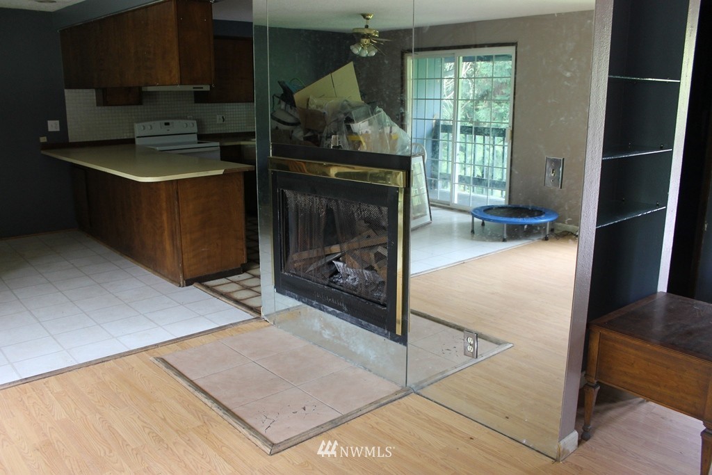 913 Olson Road Longview, WA 98632 - Photo 4 of 17 Gallery Image 4