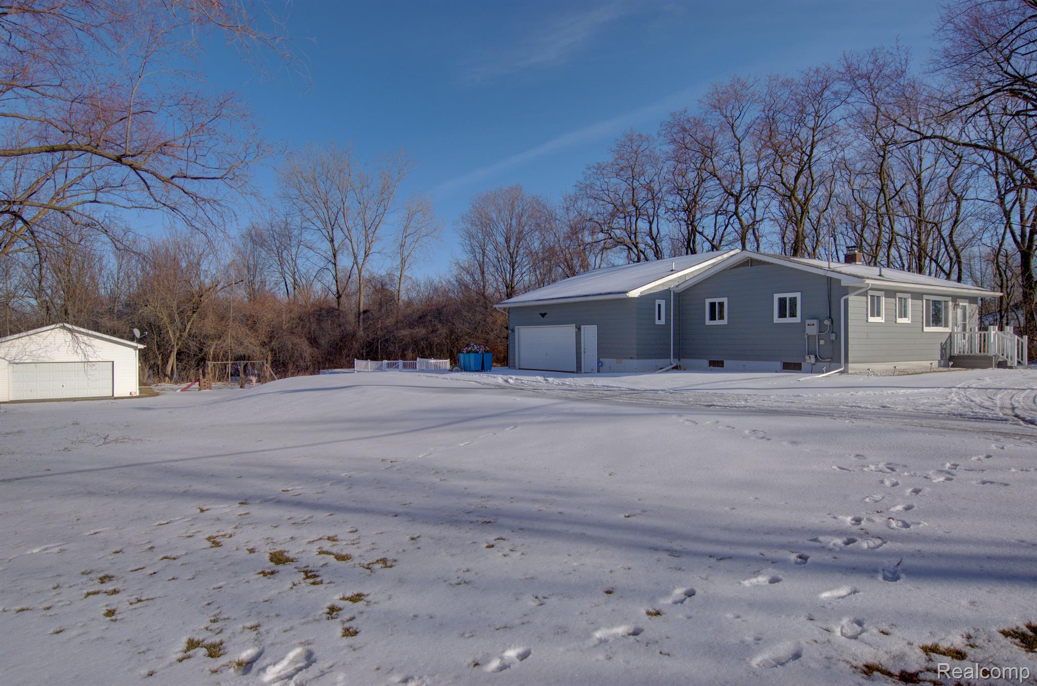 3073 South Dye Road Flint, MI 48507 - Photo 10 of 19 Gallery Image 10