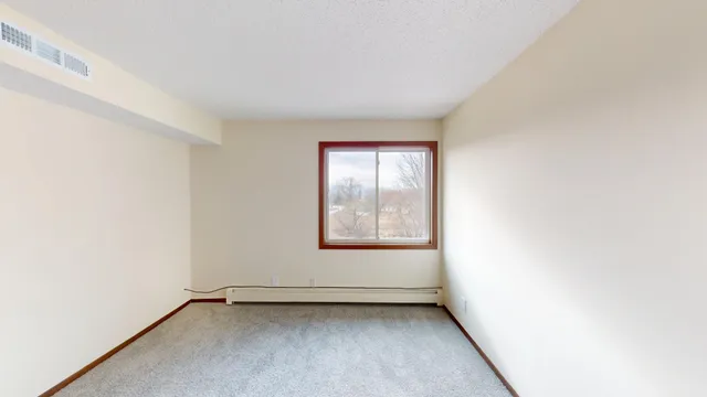 $149,900 | 4710 58th Avenue North, Unit 301, Crystal, MN 55429