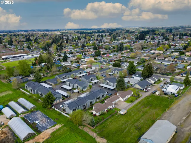 $699,999 | 4445 Blueberry Lane Northeast, Salem, OR 97305