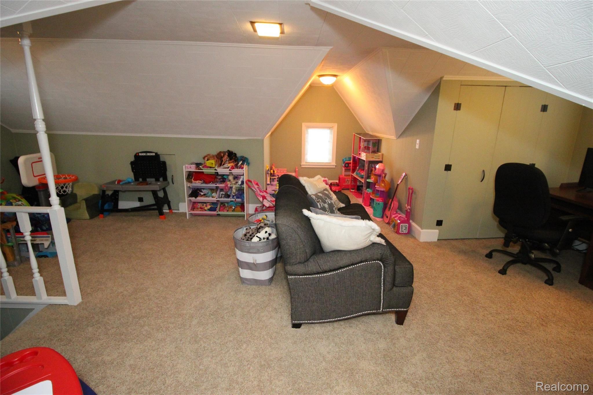 1376 Bedford Road Grosse Pointe, MI 48230 - Photo 39 of 49 IMG_0494.JPG