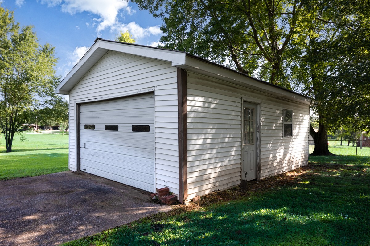 18159 Highway 251 Athens, AL 35613 - Photo 23 of 30