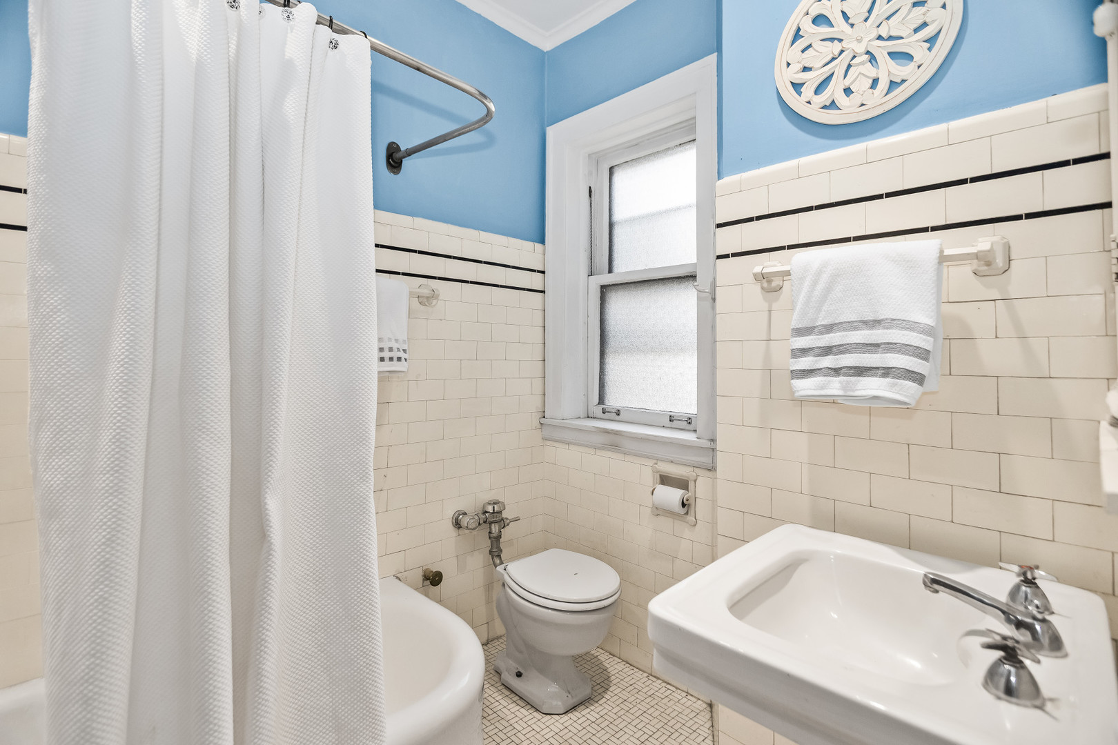 439 Ridge Avenue, Unit 2 Evanston, IL 60202 - Photo 18 of 20 Gallery Image 18