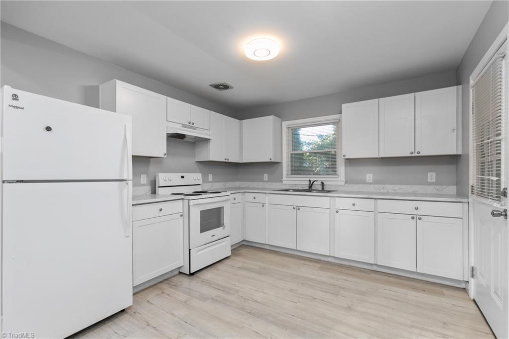 2807 Holmes Road Greensboro, NC 27405 - Photo 11 of 27 Gallery Image 11