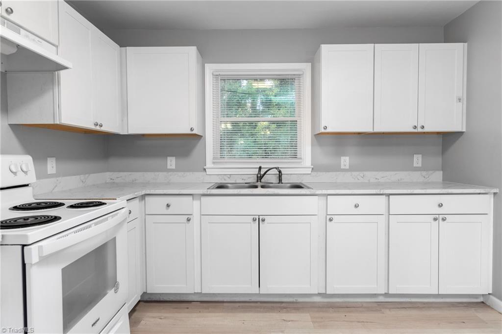 2807 Holmes Road Greensboro, NC 27405 - Photo 12 of 27 Gallery Image 12