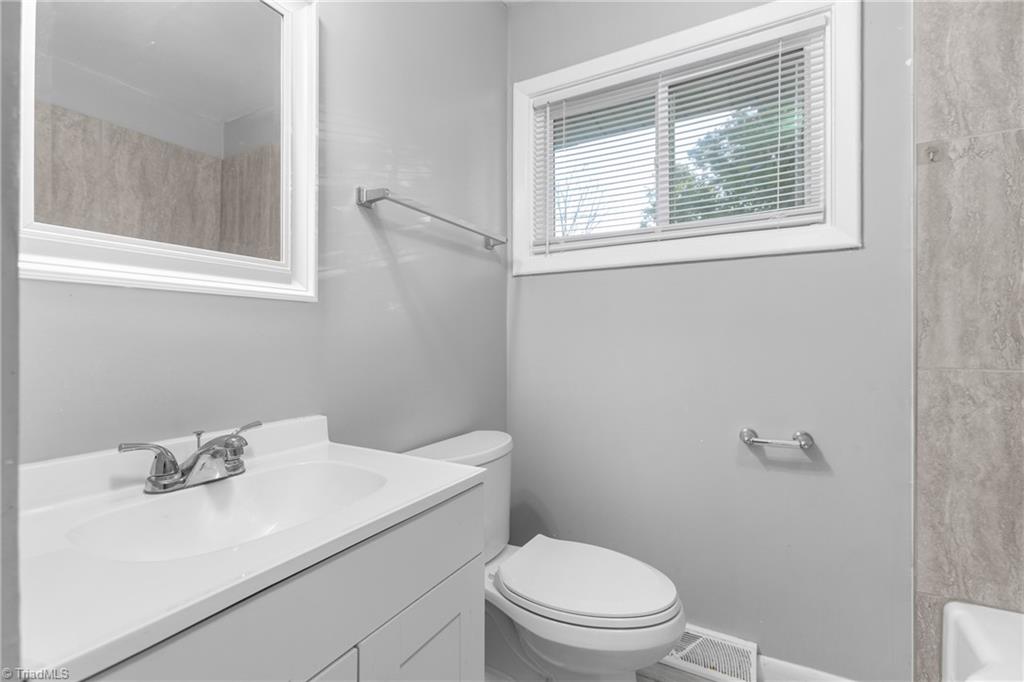 2807 Holmes Road Greensboro, NC 27405 - Photo 15 of 27 Gallery Image 15