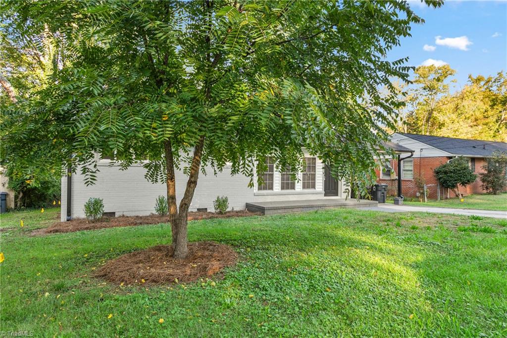 2807 Holmes Road Greensboro, NC 27405 - Photo 3 of 27 Gallery Image 3