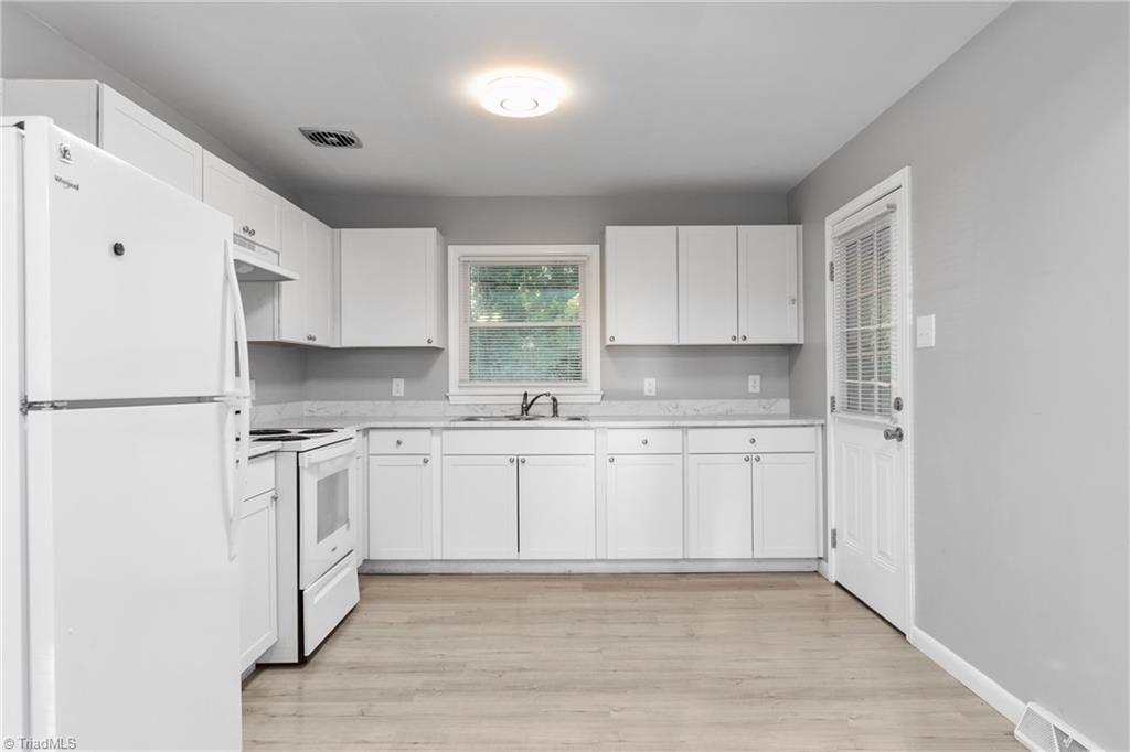 2807 Holmes Road Greensboro, NC 27405 - Photo 10 of 27 Gallery Image 10