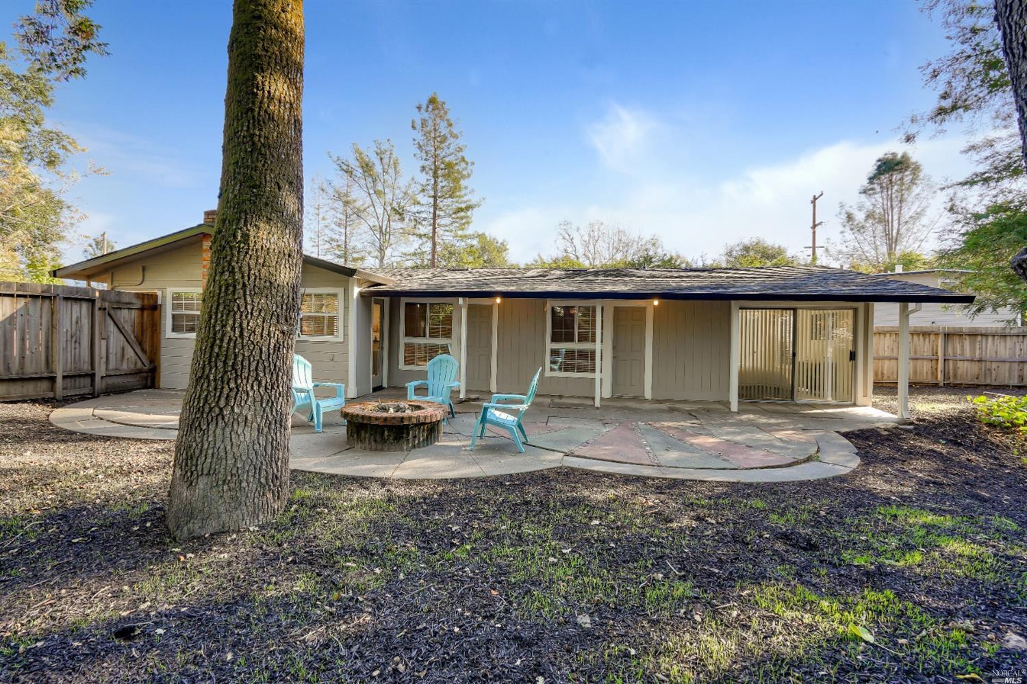 931 Middle Rincon Road Santa Rosa, CA 95409 - Photo 1 of 1 a front view of a house with garden