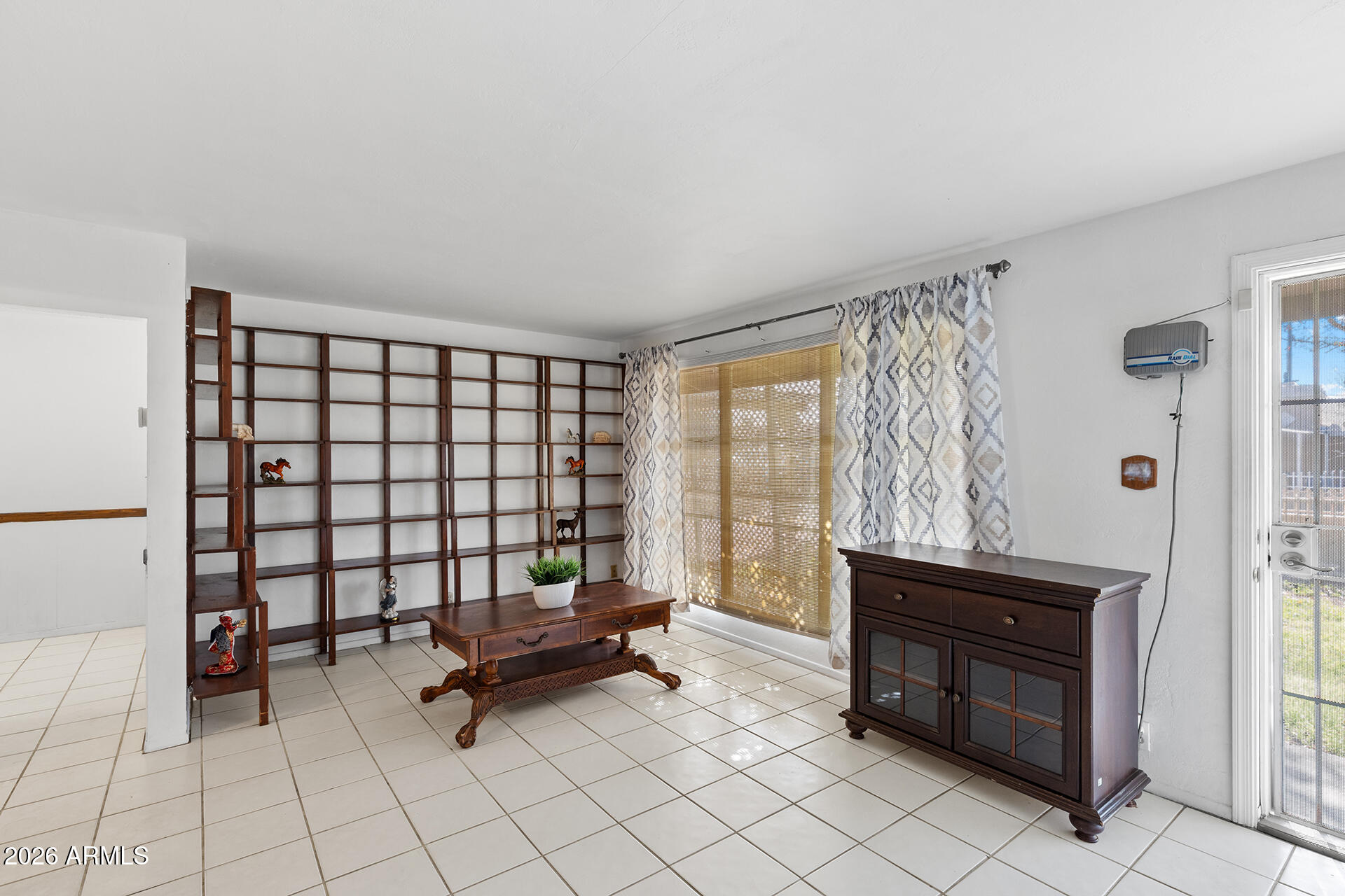 4414 West Weldon Avenue Phoenix, AZ 85031 - Photo 4 of 18 Living Area