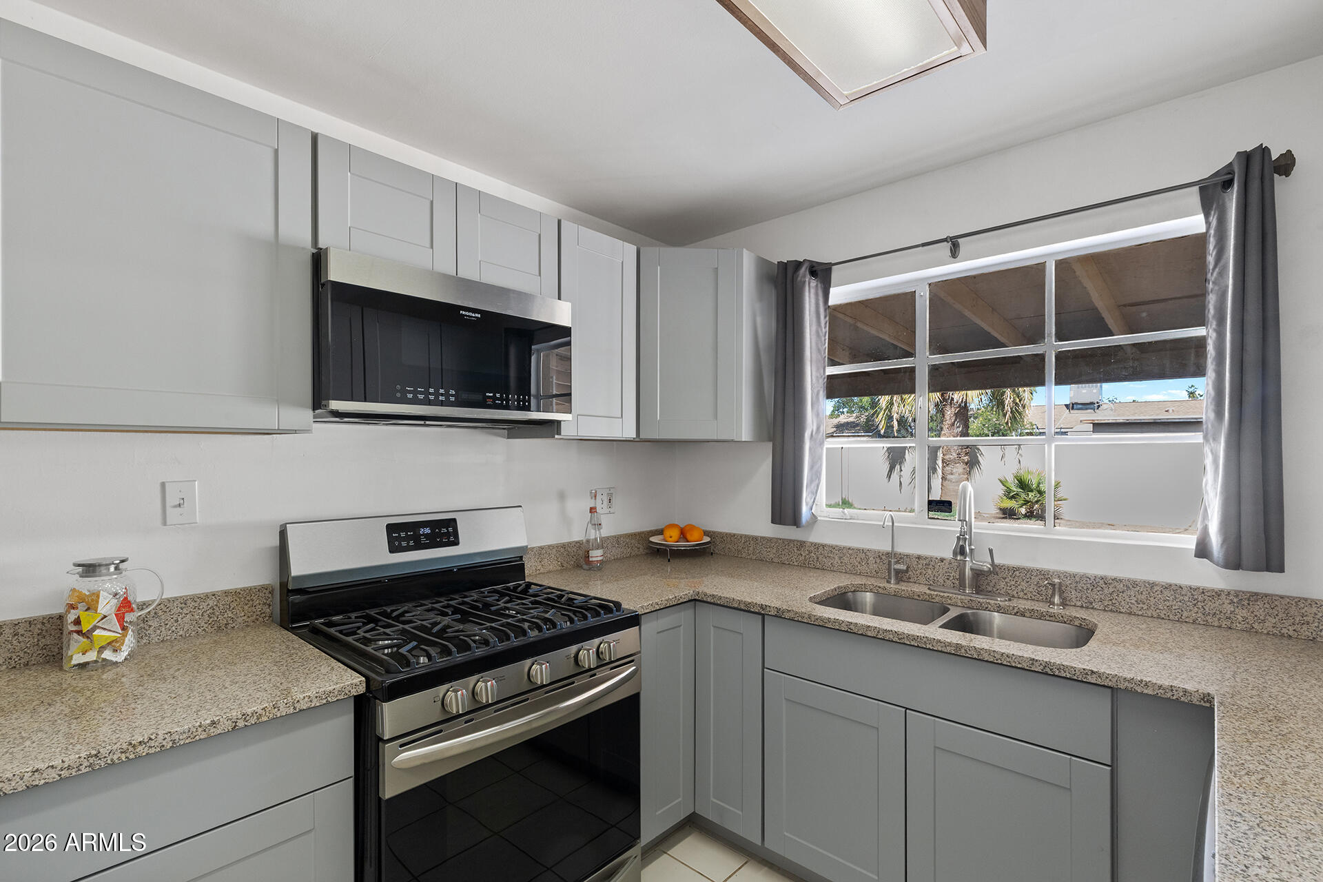 4414 West Weldon Avenue Phoenix, AZ 85031 - Photo 10 of 18 Kitchen