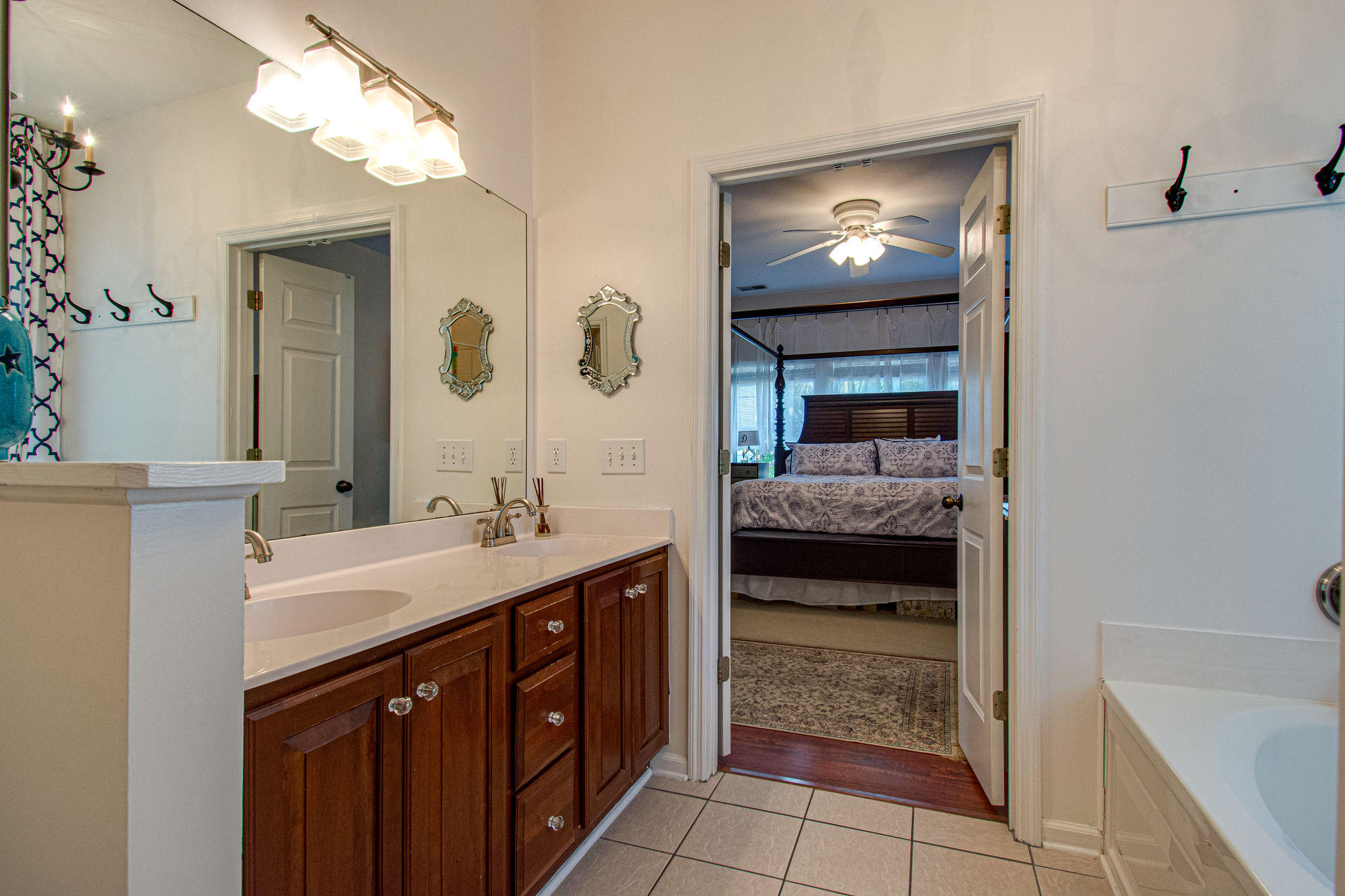 533 Pritchards Point Drive Mount Pleasant, SC 29464 - Photo 16 of 40 gallery_images_mo1905281-2016