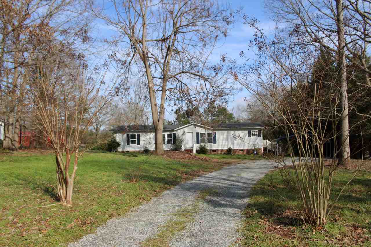 740 State Rd S-42-943 Campobello, SC 29322 - Photo 1 of 25