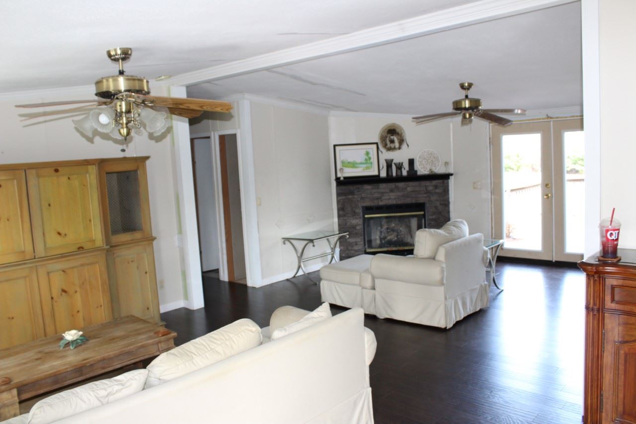 740 State Rd S-42-943 Campobello, SC 29322 - Photo 6 of 25