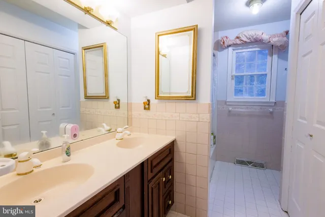 $795,000 | 1536 Fulton Drive, Ambler, PA 19002