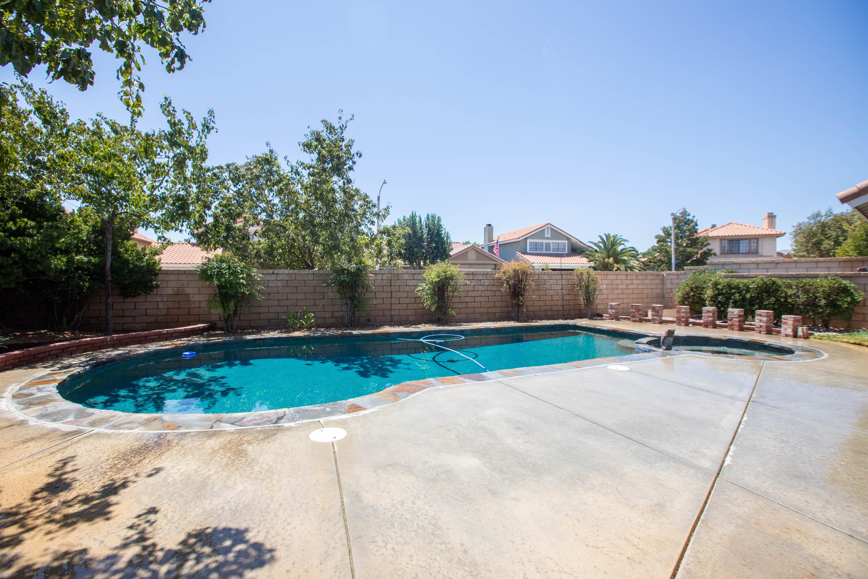 36852 Vía Del Rio Palmdale, CA 93550 - Photo 32 of 34 a view of a street with a houses