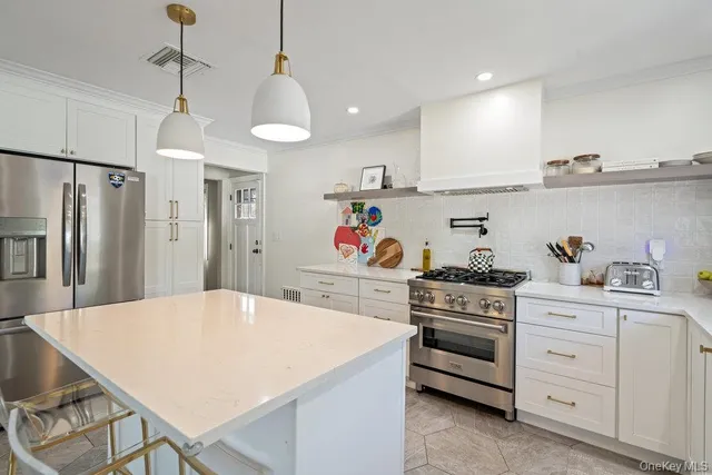 $1,399,000 | 116 Sperry Boulevard, New Hyde Park, NY 11040