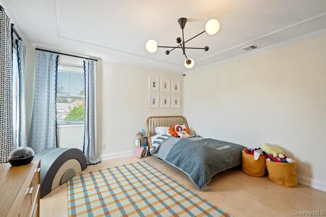 $1,399,000 | 116 Sperry Boulevard, New Hyde Park, NY 11040