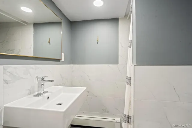 $1,399,000 | 116 Sperry Boulevard, New Hyde Park, NY 11040