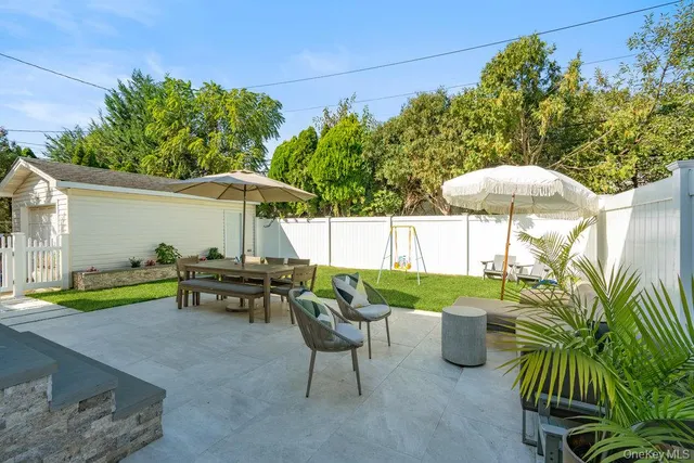 $1,399,000 | 116 Sperry Boulevard, New Hyde Park, NY 11040