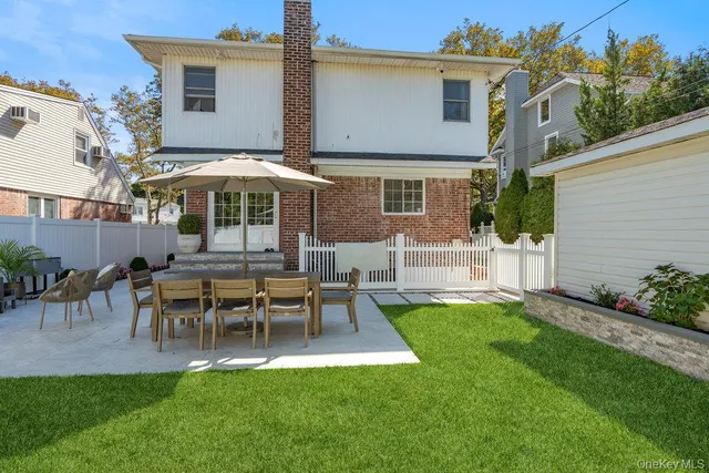 $1,399,000 | 116 Sperry Boulevard, New Hyde Park, NY 11040