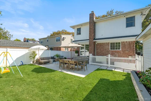 $1,399,000 | 116 Sperry Boulevard, New Hyde Park, NY 11040