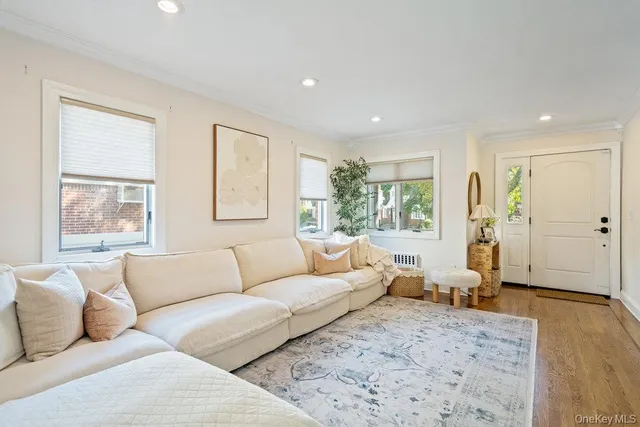 $1,399,000 | 116 Sperry Boulevard, New Hyde Park, NY 11040