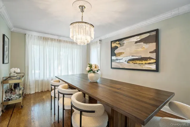 $1,399,000 | 116 Sperry Boulevard, New Hyde Park, NY 11040