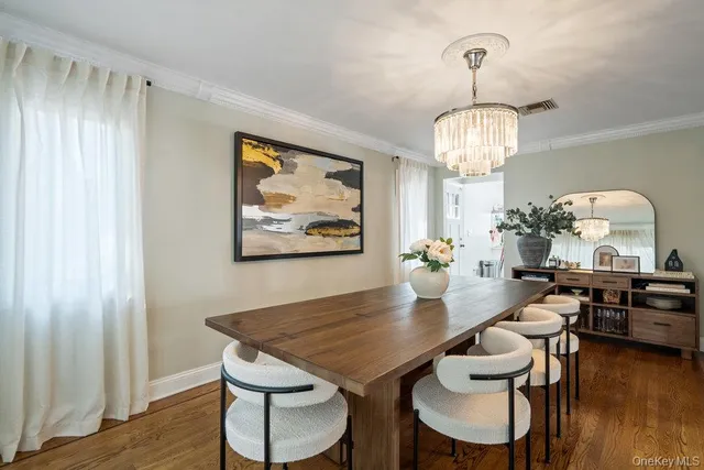 $1,399,000 | 116 Sperry Boulevard, New Hyde Park, NY 11040