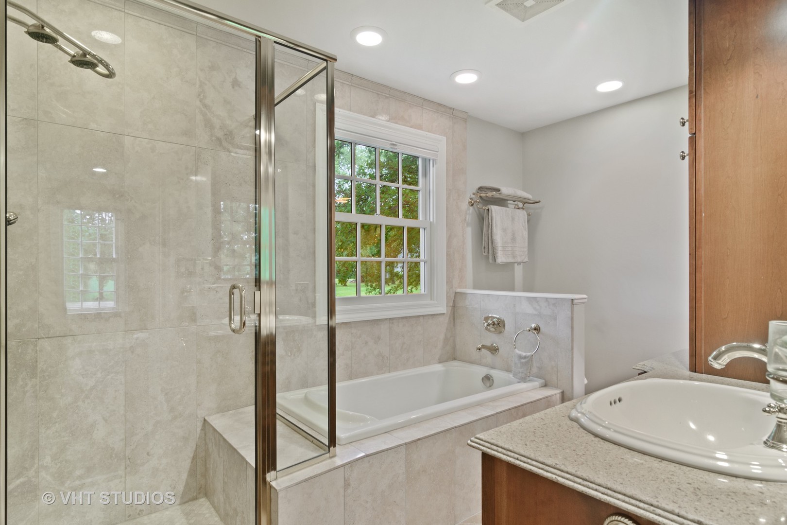 1667 Appleby Road Inverness, IL 60067 - Photo 14 of 31
