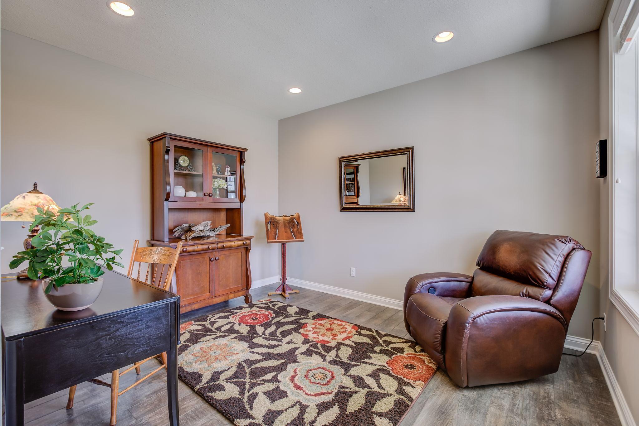 9340 Compass Pointe Road Woodbury, MN 55129 - Photo 3 of 32