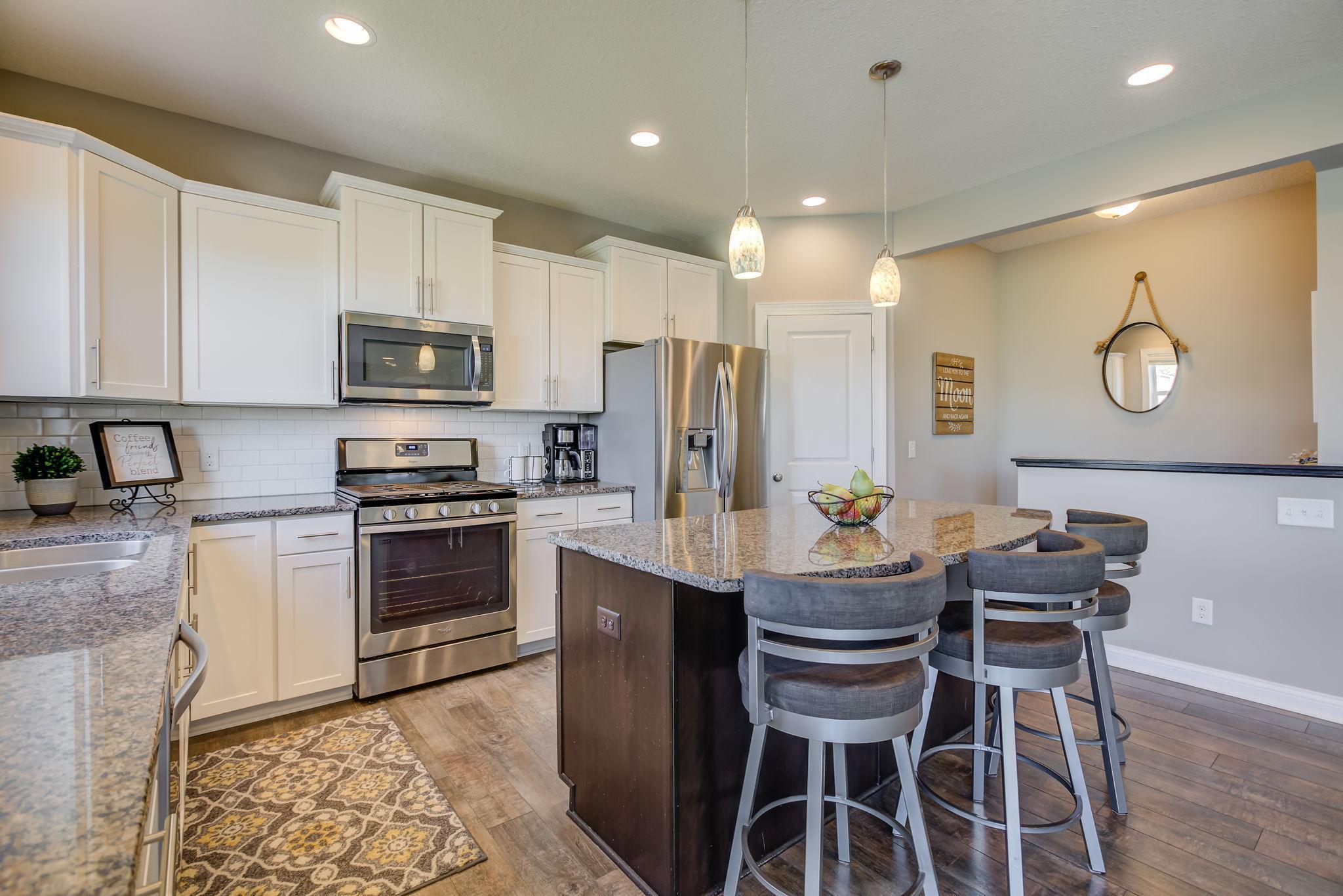9340 Compass Pointe Road Woodbury, MN 55129 - Photo 5 of 32