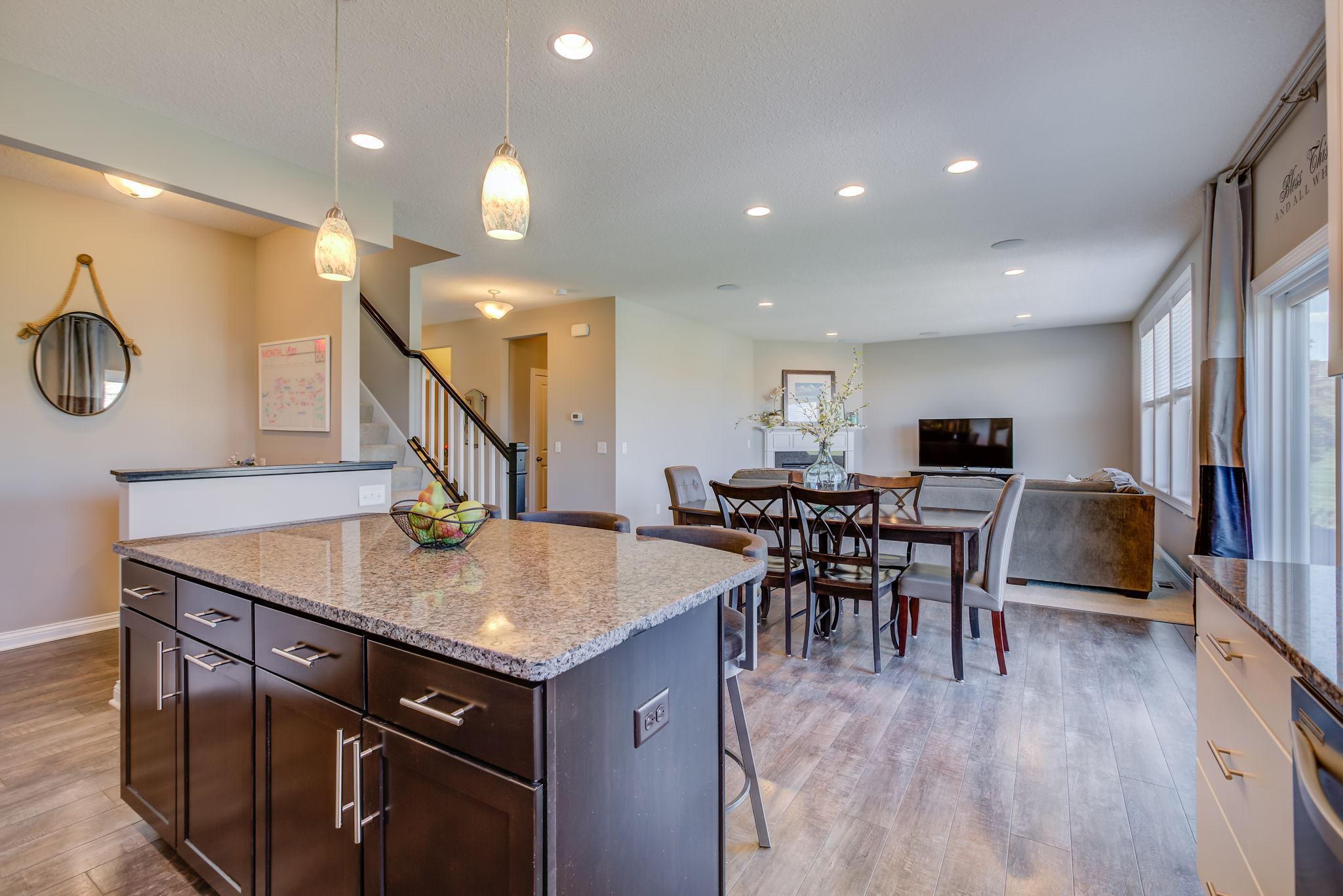 9340 Compass Pointe Road Woodbury, MN 55129 - Photo 8 of 32