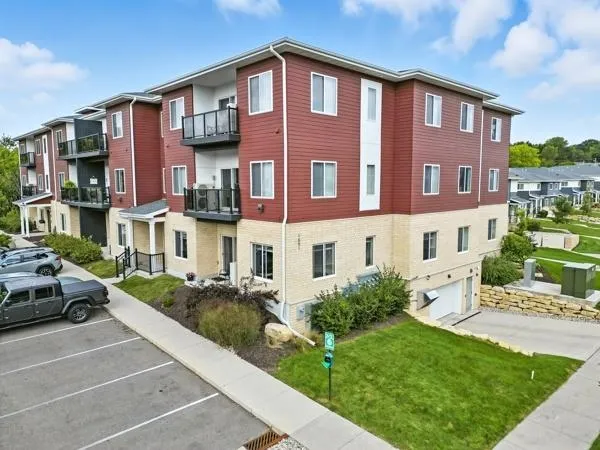 $289,900 | 1601 North Windsor Avenue, Unit 104, Cottage Grove, WI 53527