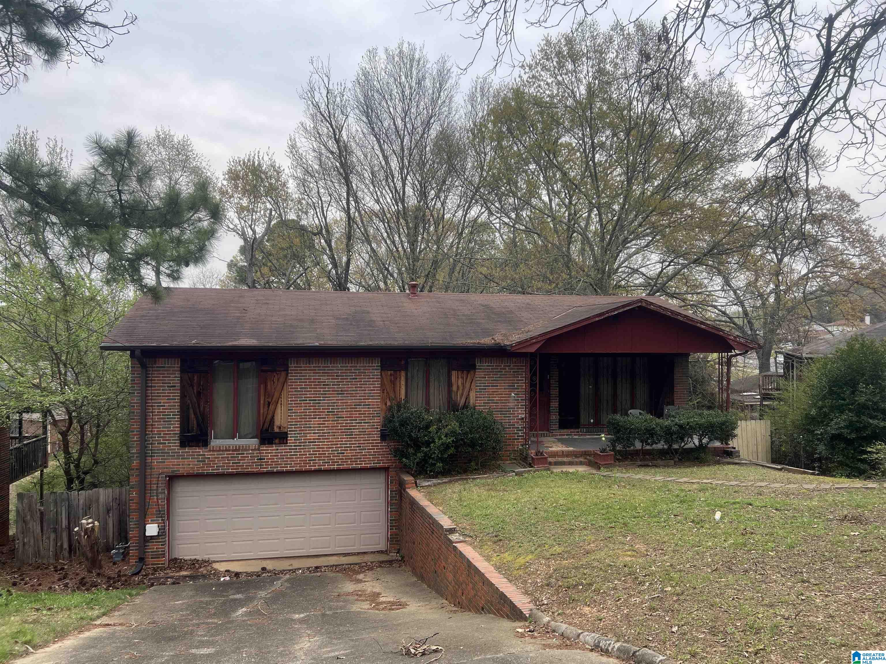 2201 16th Street Southwest Birmingham, AL 35211 - Photo 1 of 15