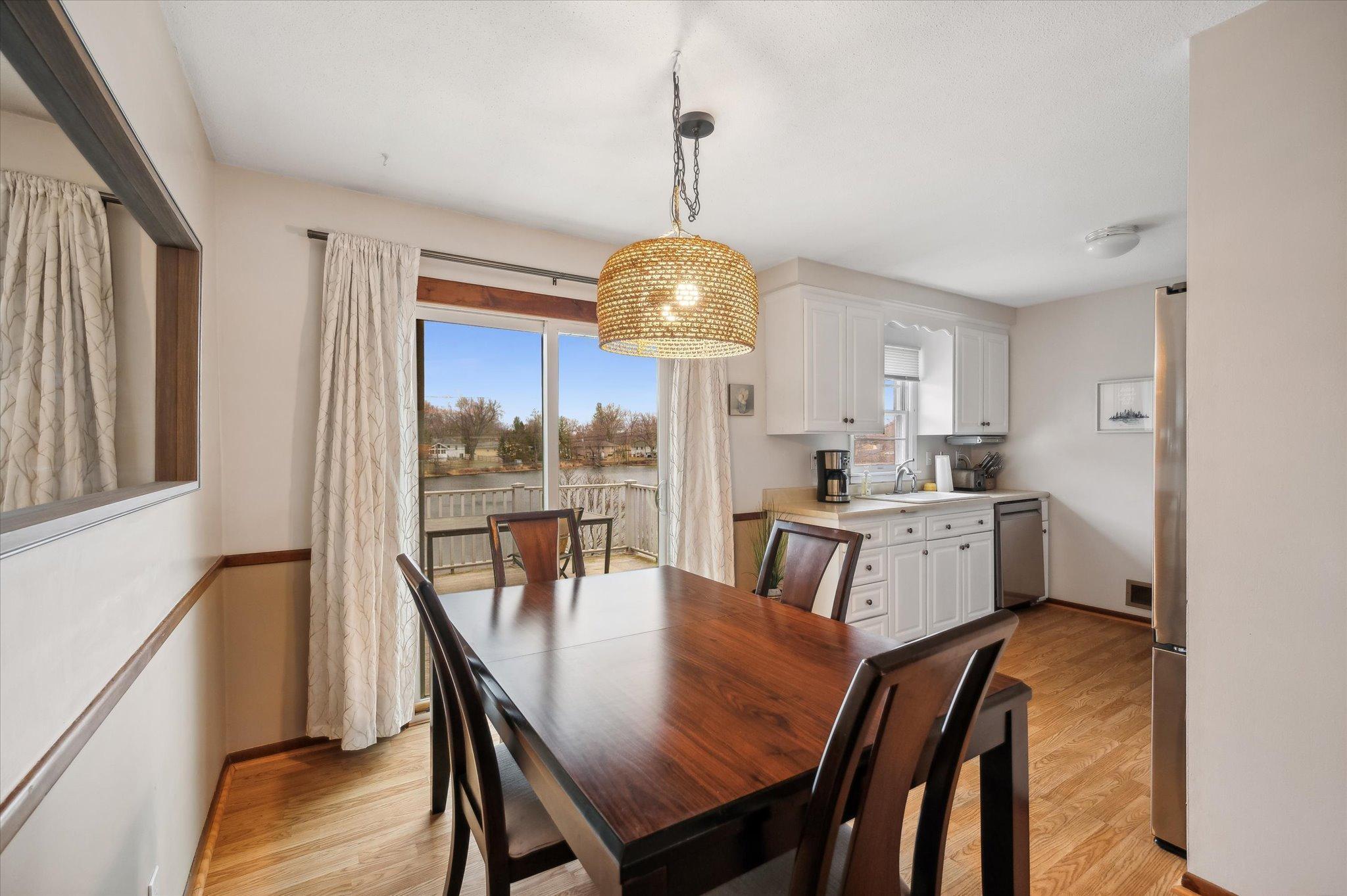 8213 Quinn Road Bloomington, MN 55437 - Photo 11 of 24