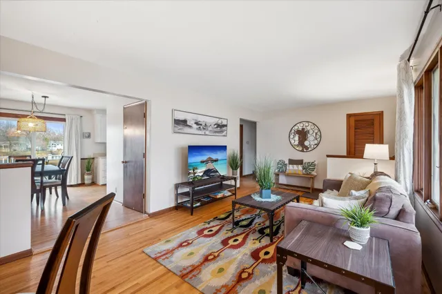 $4,300 | 8213 Quinn Road, Bloomington, MN 55437